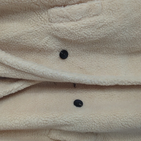 New beige teddy coat in Large - Picture 2 of 4